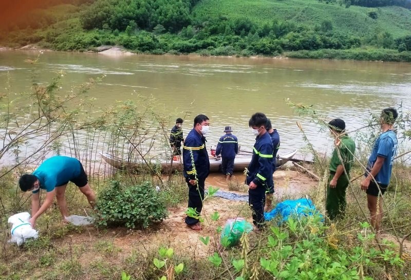Tìm được thi thể người đàn ông bị nước cuốn trôi trên sông Xà Lò