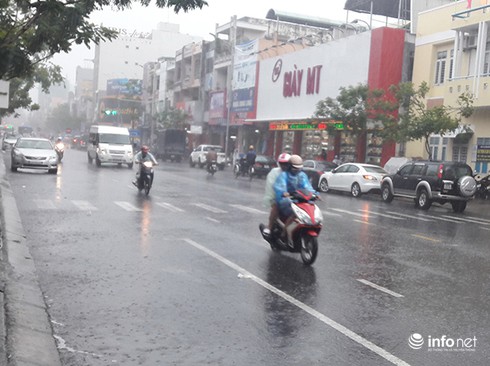 Từ sáng mai (25/10), Nghệ An đến Quảng Ngãi có mưa