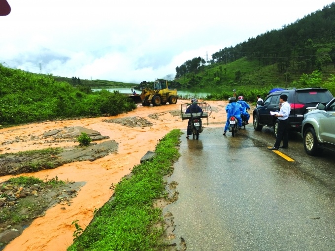 Bộ GTVT ra công điện khẩn ứng phó với bão số 6