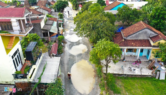 Buộc nhà thầu Trung Quốc trả lại đường cho dân