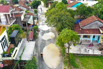 Buộc nhà thầu Trung Quốc trả lại đường cho dân