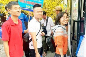 Mang niềm vui đến người nghèo xa quê