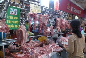 Quảng Ngãi: Khuyến khích người dân dùng sản phẩm thay thế thịt lợn dịp Tết Nguyên đán 2020