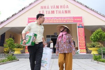 Huda trao 8.000 suất quà Tết cho người dân miền Trung