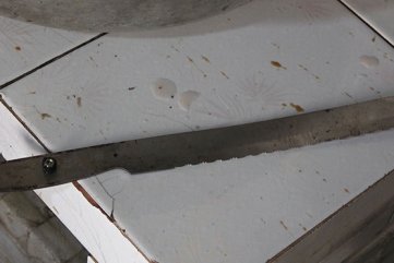 Ngăn chặn kẻ côn đồ chém dân, một cảnh sát bị thương