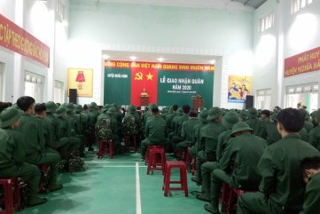Quảng Ngãi: Lễ giao nhận quân không quá 25 phút