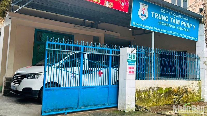 Tạm giam Giám đốc Trung tâm Pháp y Quảng Ngãi Tạm giam Giám đốc Trung tâm Pháp y Quảng Ngãi