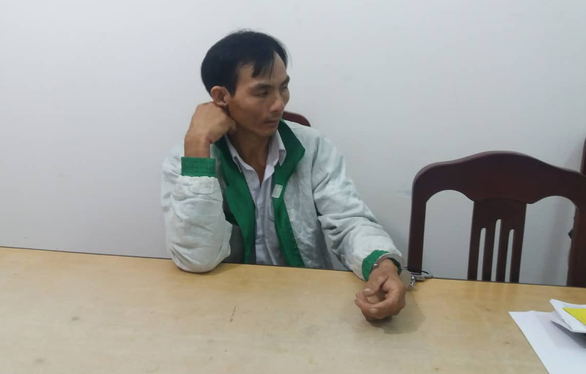 Mật phục bắt quả tang tài xế taxi Mai Linh bán ma túy ở Khu kinh tế Dung Quất