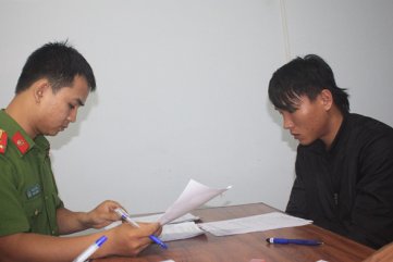Hỗn chiến vì mâu thuẫn của 2 cô gái, 1 thanh niên bị đâm chết