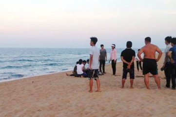 Đức Phổ: Rủ nhau tắm biển, 2 học sinh đuối nước thương tâm