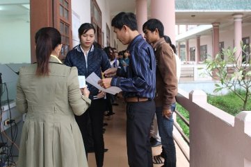 Quảng Ngãi rút thi tuyển công chức về tỉnh