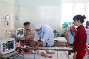 Quảng Ngãi vẫn khó thu hút bác sĩ tuyến huyện