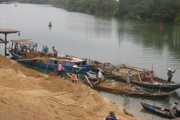 Quảng Ngãi chấn chỉnh hoạt động khai thác khoáng sản