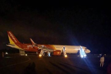 Máy bay Vietjet gặp sự cố nghiêm trọng khi hạ cánh