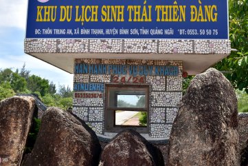 Cỏ dại vây quanh khu du lịch sinh thái Thiên Đàng 8.000 tỷ đồng