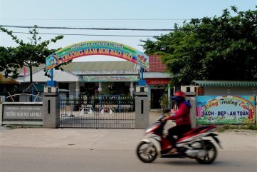 Kỷ luật hiệu trưởng xúc phạm, “gợi ý” giáo viên phá thai