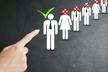 Đề nghị tuyển dụng 2 công chức không qua thi tuyển