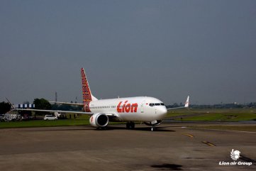 Tổng cộng 189 người trên máy bay rơi ở Indonesia