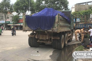 Nguy cơ gây tai nạn do xe chở đất