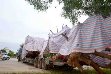 Cây 'quái thú' né CSGT ở Quảng Ngãi, tài xế 'chống cự' 6 tiếng