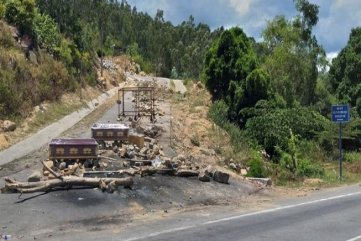 Quảng Ngãi: Thanh tra toàn diện nhà máy rác bị dân chặn đường
