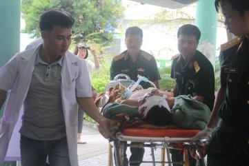Trực thăng bay đêm cấp cứu ngư dân gặp nạn Trường Sa