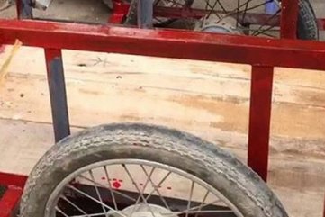 Xe mô tô va chạm với xe máy kéo xe bò làm 2 người chết