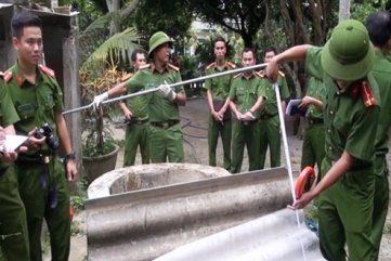 Bé 2 tuổi chết dưới giếng sau tiếng hô "bắt cóc" của người mẹ