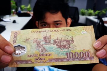 Đừng nghĩ lấy 10.000 đồng của giáo viên được nâng lương là chuyện nhỏ