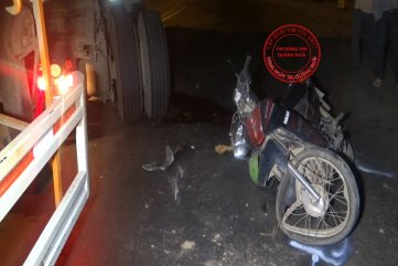 THẢM THƯƠNG ANH NÔNG DÂN XÃ PHỔ PHONG BỊ XE CONTAINER CÁN CHẾT TẠI CHỖ