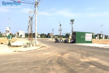 Cần tỉnh táo trong cơn sốt đất
